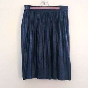 Banana Republic vegan leather pleated midi skirt size 12T